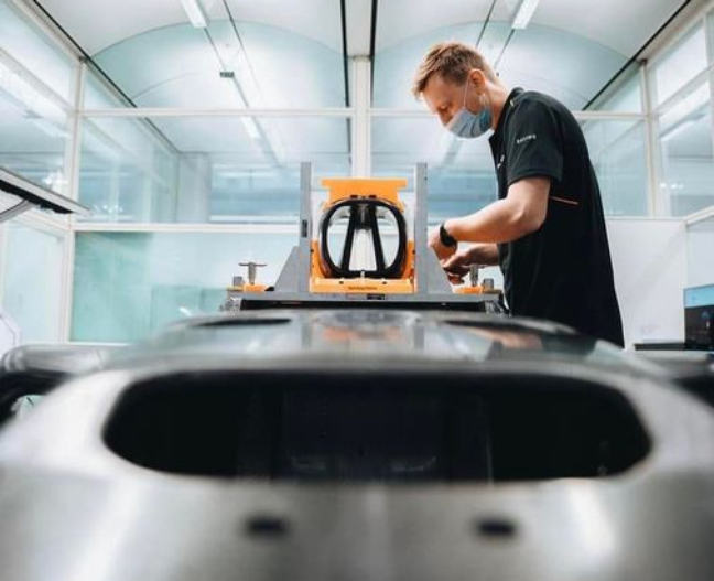 Detalhe do desenvolvimento do novo McLaren-Mercedes MCL36 para 2022 