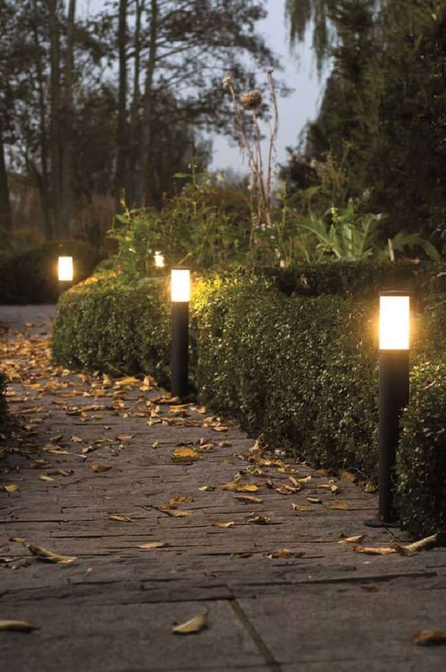 31. Luz de jardim use os balizadores para marcar caminhos. Fonte: Lichtkunde