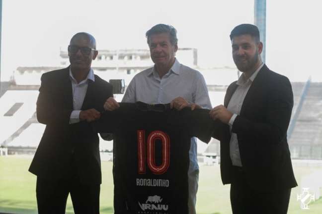 Vasco anuncia contrato de dois anos com aVRAUU Energy Drink Brasil (Matheus Lima/Vasco)