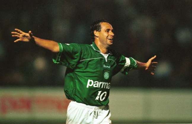 Evair foi bicampeão Brasileiro e Paulista além de conquistar a Libertadores em 1999 (Foto: Mauricio Lima/ Lancepress!)