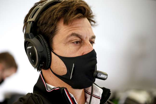 Chefão da Mercedes, Toto Wolff segue pressionando a FIA por decisão quanto a Michael Masi 