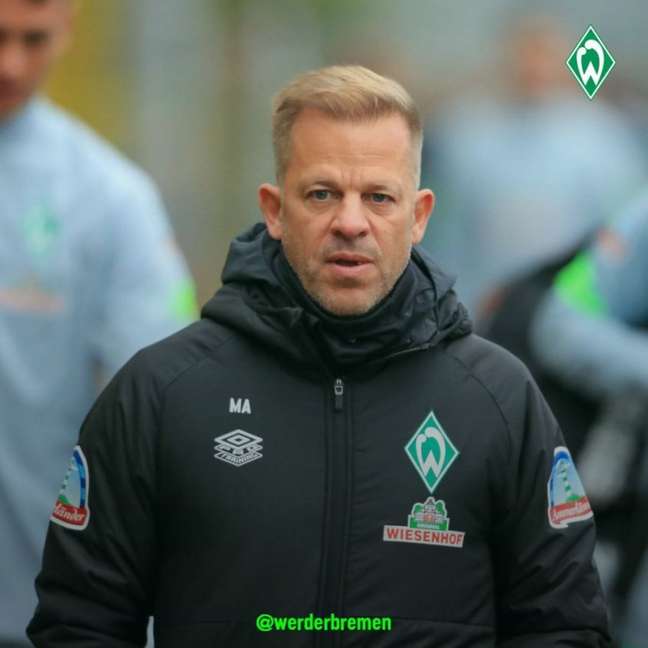Ex-técnico do Werder Bremen, Markus Anfang, está suspenso por falsificar comprovante de vacinação (Foto: Divulgação/Instagram Werder Bremen)