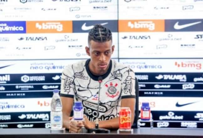 Robson Bambu vai vestir a camisa 3 no Timão (Foto: Rodrigo Coca/Ag.Corinthians)