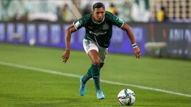 Rony reforça apoio a Abel Ferreira na busca do título Mundial pelo Palmeiras: 'Ele sempre tem um plano'