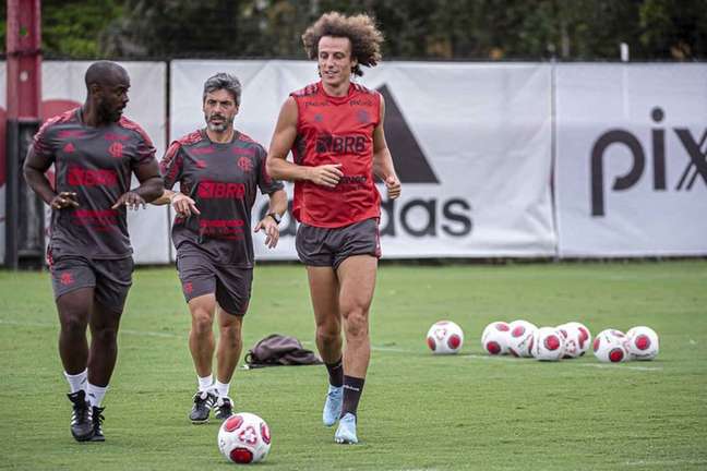 Com duas baixas, Flamengo finaliza preparação no Ninho para jogo com o Audax