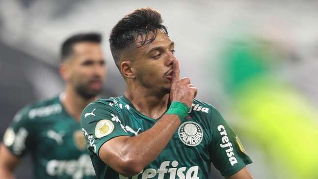 Menino chora após tia dizer que Palmeiras não tem Mundial