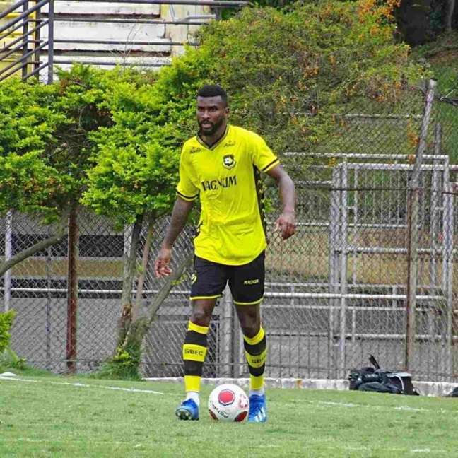 Zagueiro do São Bernardo cita 'grande desafio' sobre enfrentar o Corinthians