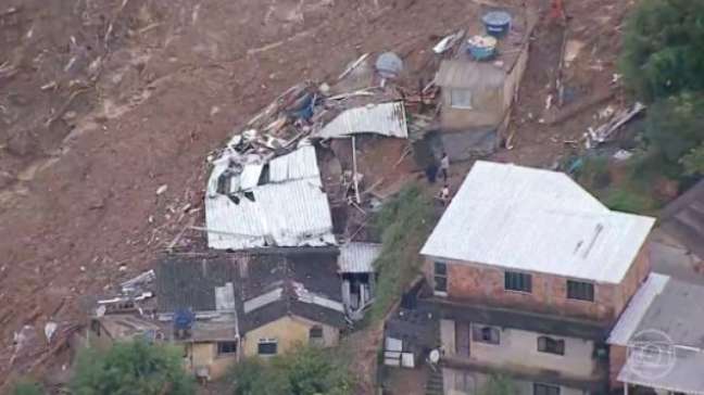 Em poucas horas, chuva destruiu a cidade (Foto: Reprodução / TV Globo)
