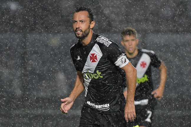 Carioca: Vasco vence o Bangu no reencontro com ídolo Felipe Carioca: Vasco vence o Bangu no reencontro com ídolo Felipe