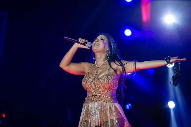 Paulinha Abelha, vocalista do Calcinha Preta