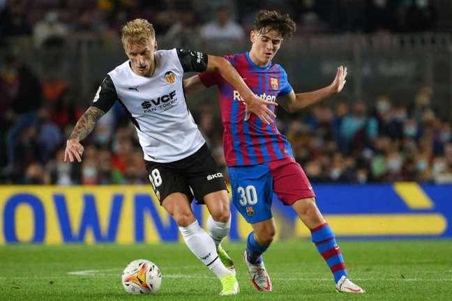 Barcelona venció 3-1 al Valencia en la primera vuelta en el Camp Nou (Foto: LLUIS GENE / AFP)