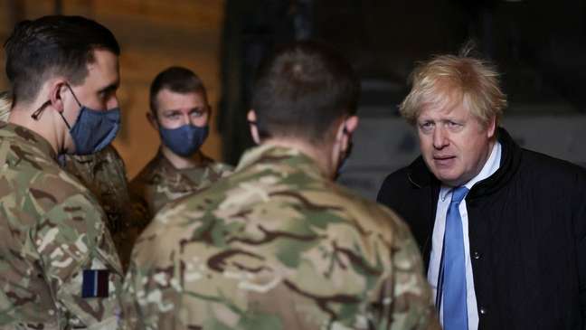 Boris Johnson alertou que "vamos testemunhar a destruição de um estado democrático" se a Ucrânia for invadida