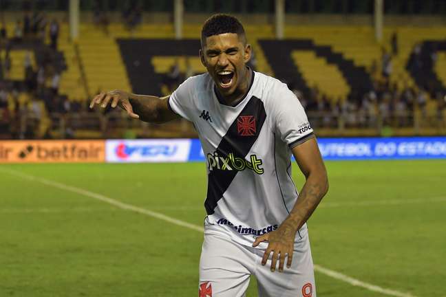 Vasco supera o Audax e garante vaga nas semis do Carioca