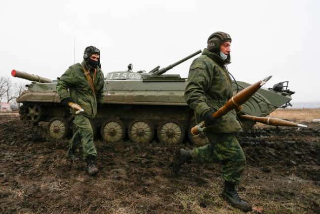 Militares pró-Rússia na região separatista de Donetsk