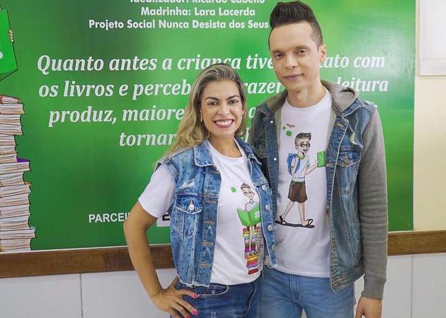  Lara Lacerda e Ricardo Cabello na inauguração da nova biblioteca do Projeto Social Nunca Desista dos seus Sonhos