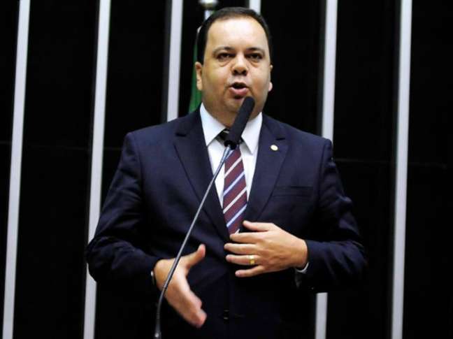Elmar Nascimento (BA) será líder do União Brasil na Câmara; partido nasce com 81 deputados, mas deverá registrar defecções, principalmente de parlamentares bolsonaristas.