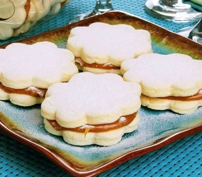 Biscoito caseiro recheado com doce de leite (Reprodução / Guia Cozinha)