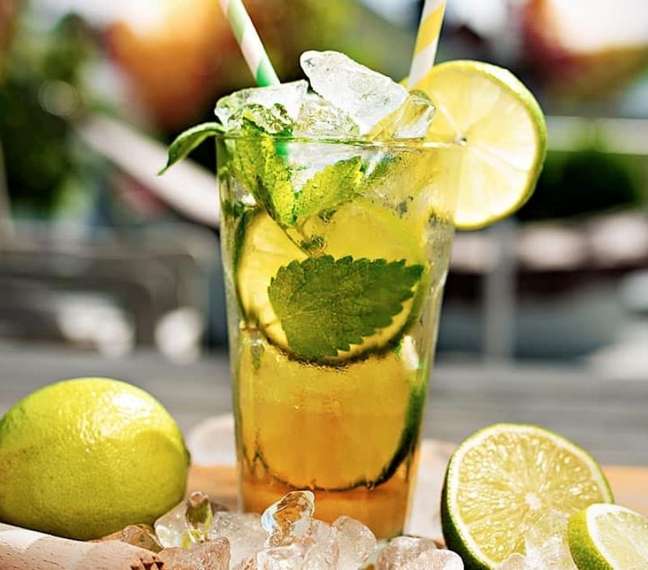 Caipirinha de cerveja (Reprodução / Guia da Cozinha)