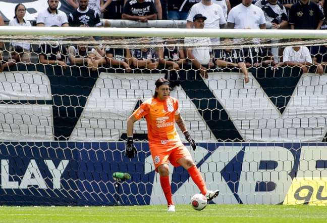 Neto se anima com atuação de Cássio contra o RB Bragantino: 'Melhor em campo'