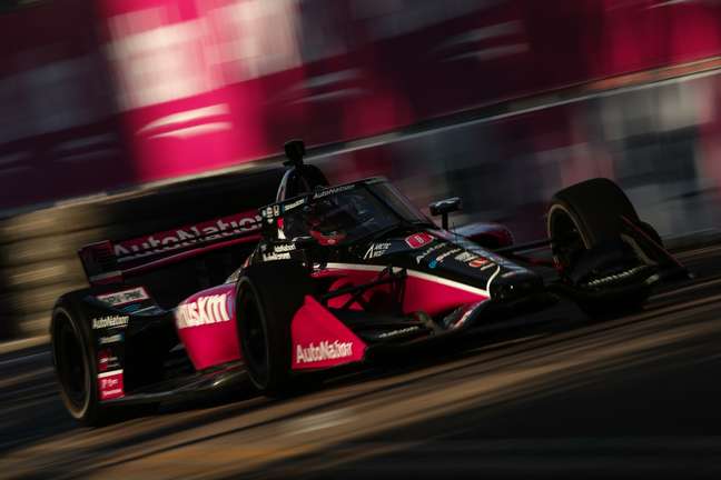 Helio Castroneves finalizó 14º en la carrera de St. Pete 