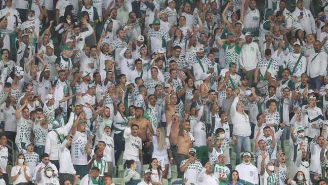 Mancha Verde aumenta o tom, pede mudanças na diretoria do Palmeiras e cobra Leila: 'Agora é direto com você'