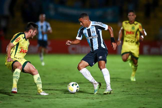 Gr&Atilde;&ordf;mio &Atilde;&copy; eliminado na Copa do Brasil ap&Atilde;&sup3;s derrota para o Mirassol
