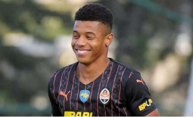 Com mensagem de solidariedade, São Paulo parabeniza David Neres, que completa 25 anos