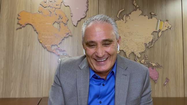 Tite participa de 'Conversa com Bial' e relembra momento marcante na carreira: 'Me chamaram de maluco'