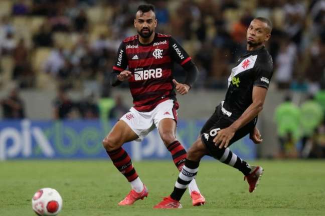 Fabrício Bruno detalha adaptação ao Flamengo e exalta parceria com David Luiz: Sonho realizado