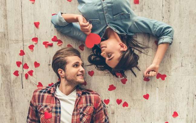 Lua em Libra oferece boas energias para o amor;  veja rituais para conhecer o crush - Shutterstock