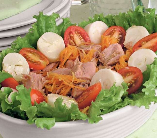 Heart of palm salad with tuna (Recipe / Cooking guide)