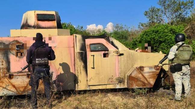 Autoridades mexicanas apreenderam em Aguililla vários "narcotanques", veículos blindados do tráfico