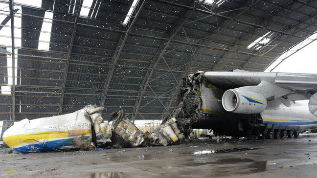 O maior avião de transporte do mundo, o Mriya, que foi destruído na invasão russa, já foi um dos maiores orgulhos da Ucrânia. O maior avião de transporte do mundo, o Mriya, que foi destruído na invasão russa, já foi um dos maiores orgulhos da Ucrânia.