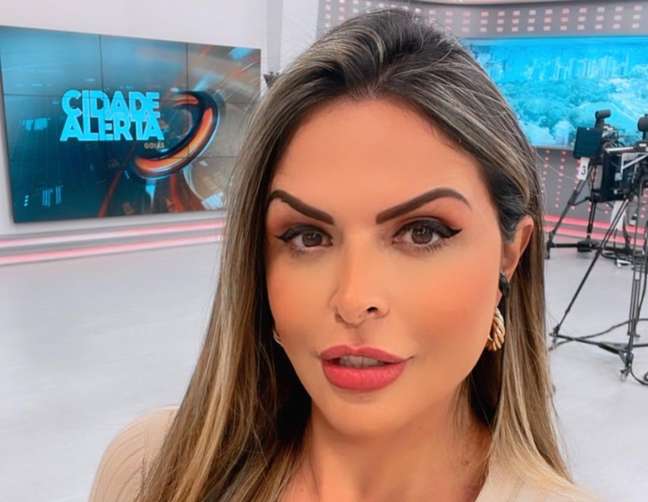 Silvye Alves, jornalista da Record TV
