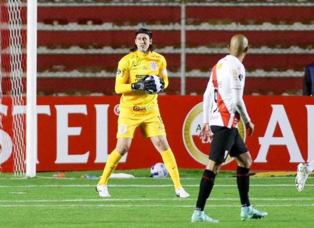 Cássio evita culpar altitude em derrota do Corinthians: 'Precisamos evoluir'