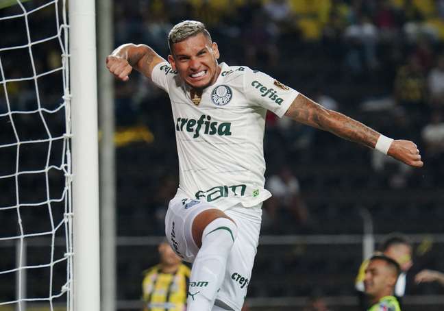 Rafael Navarro marcou os seus dois primeiros gols do Palmeiras