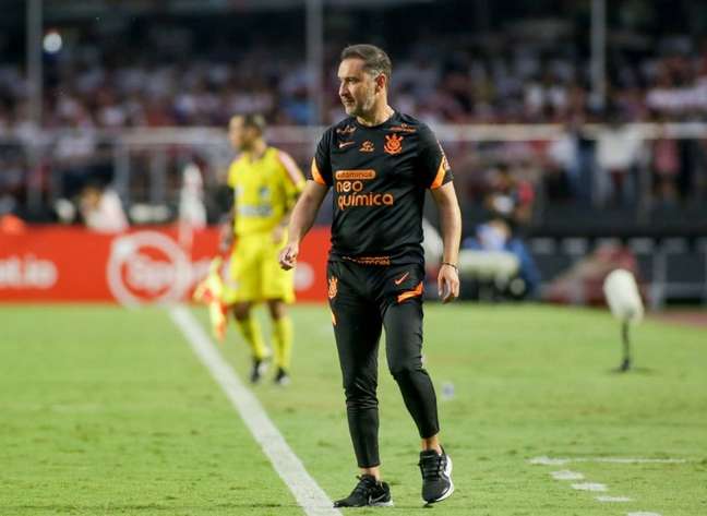 Fortalecido! Vítor Pereira passa por turbulências convicto em seu projeto no Corinthians