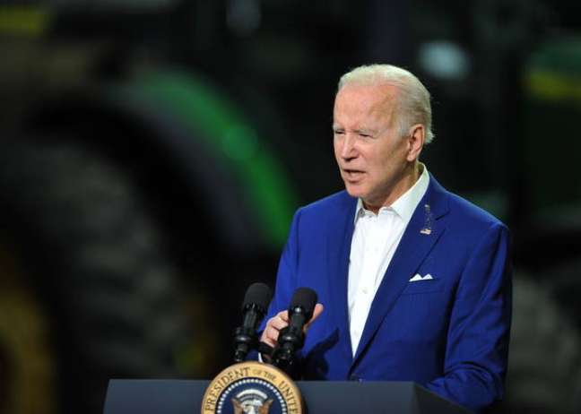 Biden sobe tom e acusa R&uacute;ssia de genoc&iacute;dio na Ucr&acirc;nia