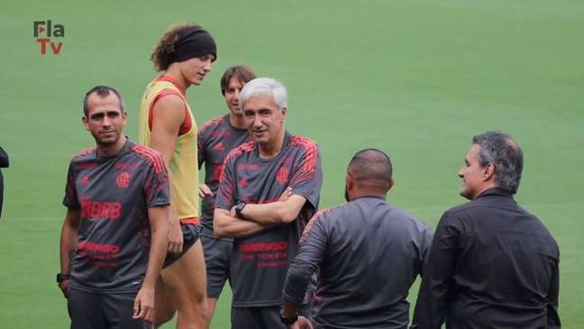 Flamengo reforça comissão técnica de Paulo Sousa com bioquímico; confira