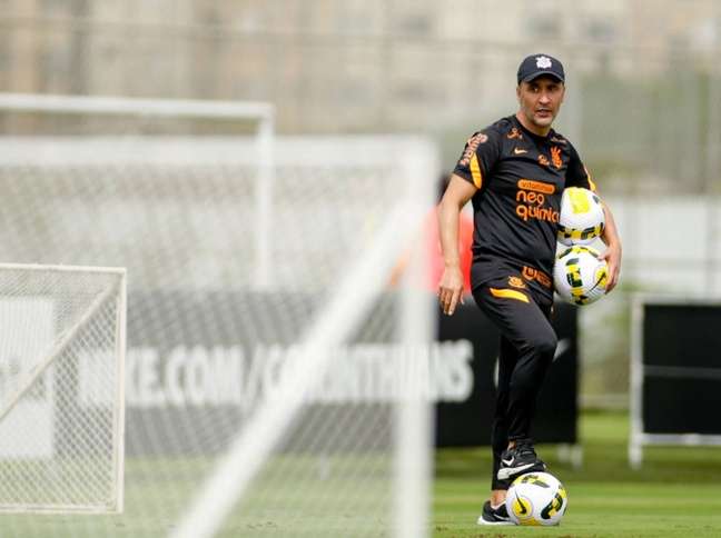 Rodízio no Corinthians gera disputa interna em diversas posições