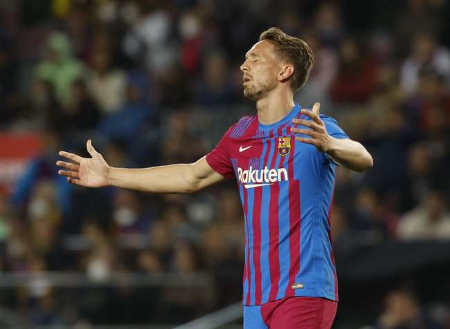Barcelona tropeça de novo e perde para o Cádiz no Espanhol
