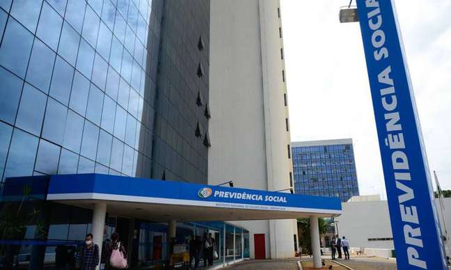 O Instituto Nacional do Seguro Social (INSS) iniciará o pagamento de aposentadorias e pensões da competência de abril no próximo dia 25 O Instituto Nacional do Seguro Social (INSS) iniciará o pagamento de aposentadorias e pensões da competência de abril no próximo dia 25