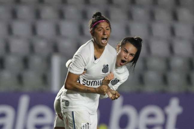 Cristiane comandou a goleada do Santos sobre o Cresspom (FOTO: Pedro Ernesto Guerra Azevedo/Santos FC) Cristiane comandou a goleada do Santos sobre o Cresspom (FOTO: Pedro Ernesto Guerra Azevedo/Santos FC)