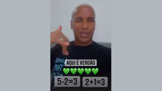 Deyverson manda recado para neto e provoca torcedores corinthianos