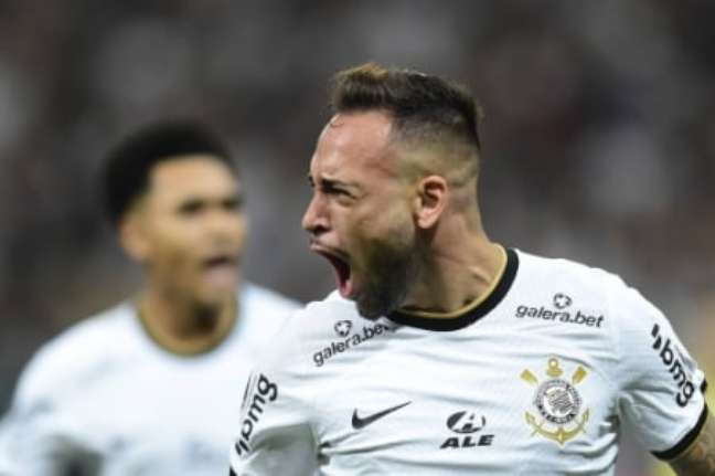 Maycon saiu da guerra e chegou aos gols na Libertadores