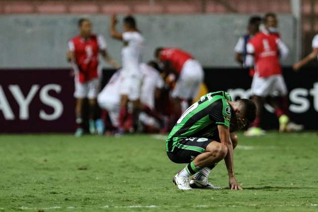 América-MG leva virada do Tolima e se complica na Libertadores