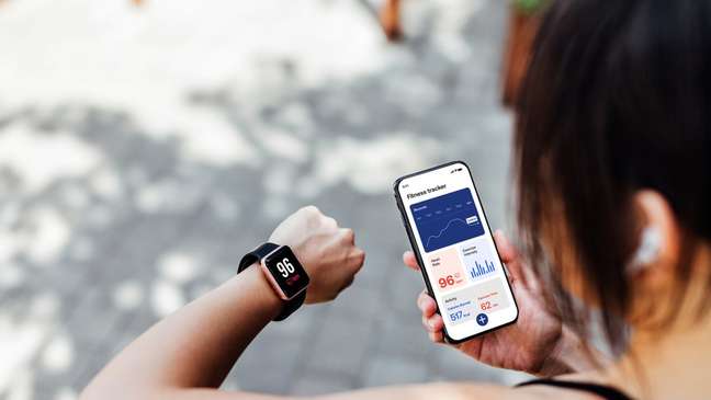 Estudos indicam que os rastreadores de exercícios aumentam a atividade física Estudos indicam que os rastreadores de exercícios aumentam a atividade física