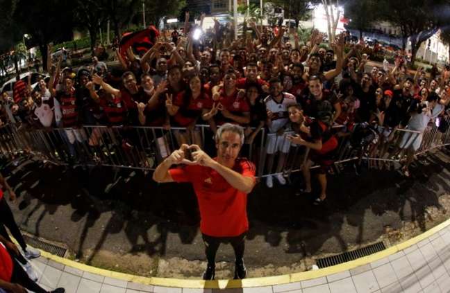 Paulo Sousa se encanta por torcida do Flamengo no Piauí: Paixão, amor e energia positiva