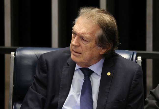 Luciano Bivar, presidente do União Brasil, em sessão solene do Congresso