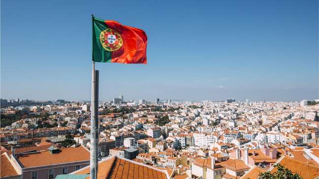 Denúncias de casos de xenofobia contra brasileiros em Portugal aumentaram 433% desde 2017, diz órgão ligado ao governo português